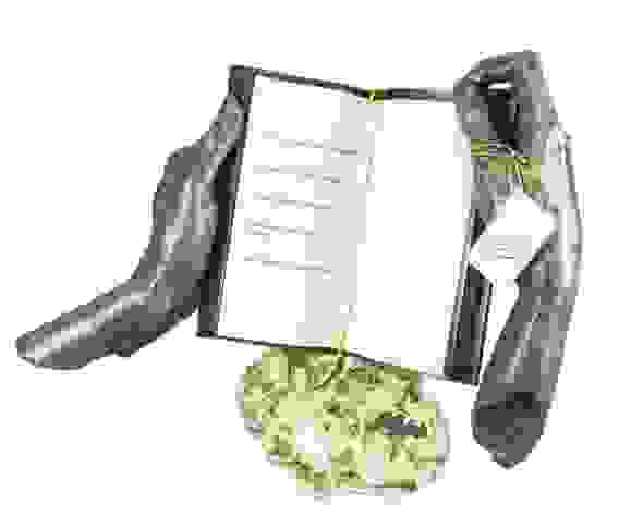 Скульптурная группа &quot;Единство человечества&quot;